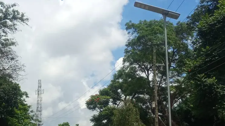0278 series solar street light in Vietnam