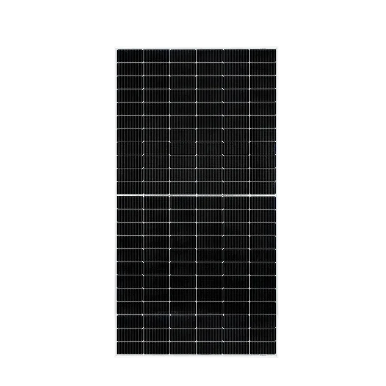 Front view of 550W monocrystalline solar panel