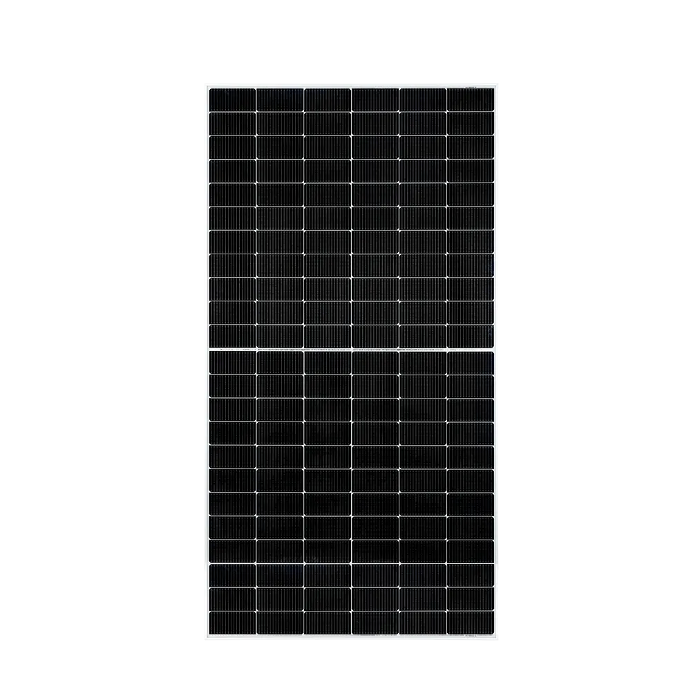 Front view of 550W monocrystalline solar panel