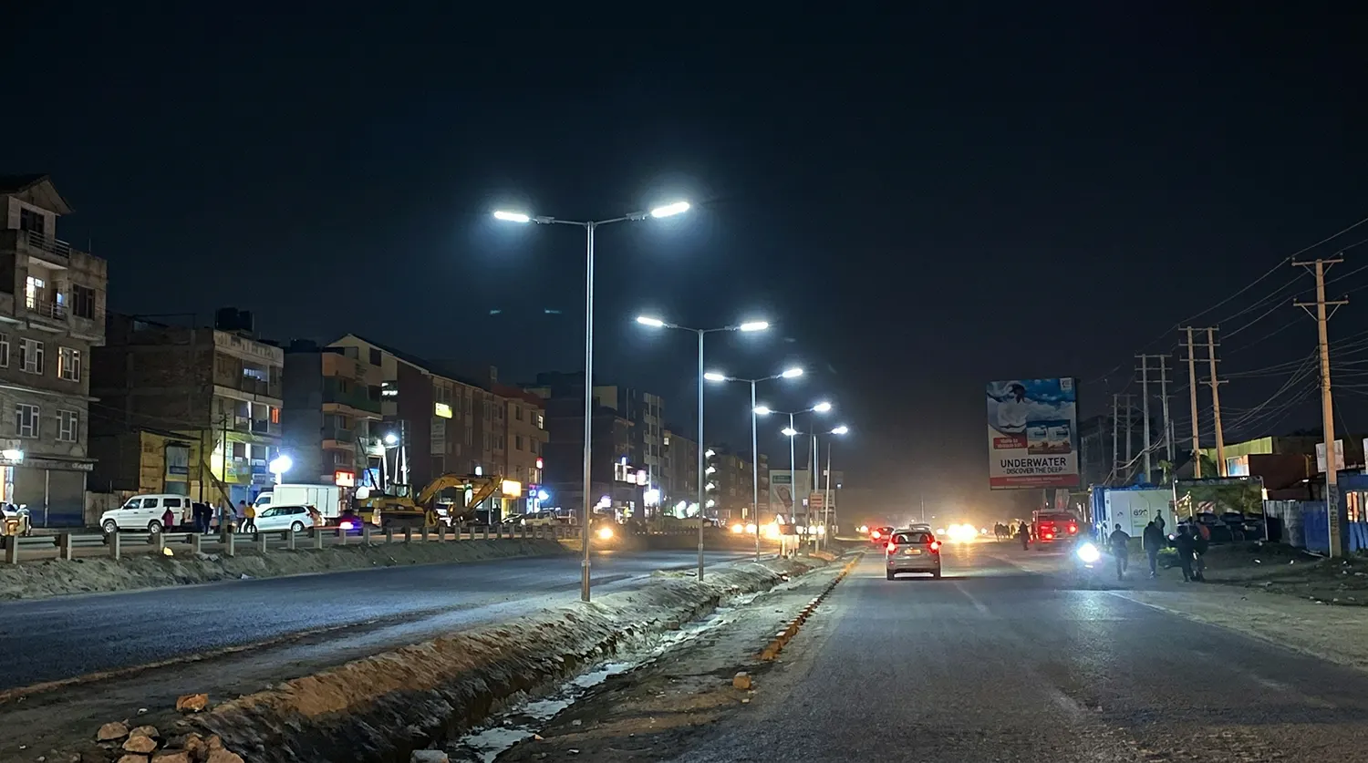 0412 series solar LED street light illuminates the streets of N'Djamena, Chad.